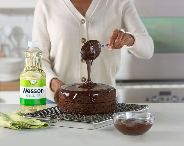 Featured image for “From the Wesson Kitchen – Quick & Easy Cake Tips”