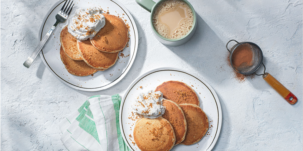 Wesson fall Recipes - Graham Crumb Pancakes with Cinnamon Whipped Cream