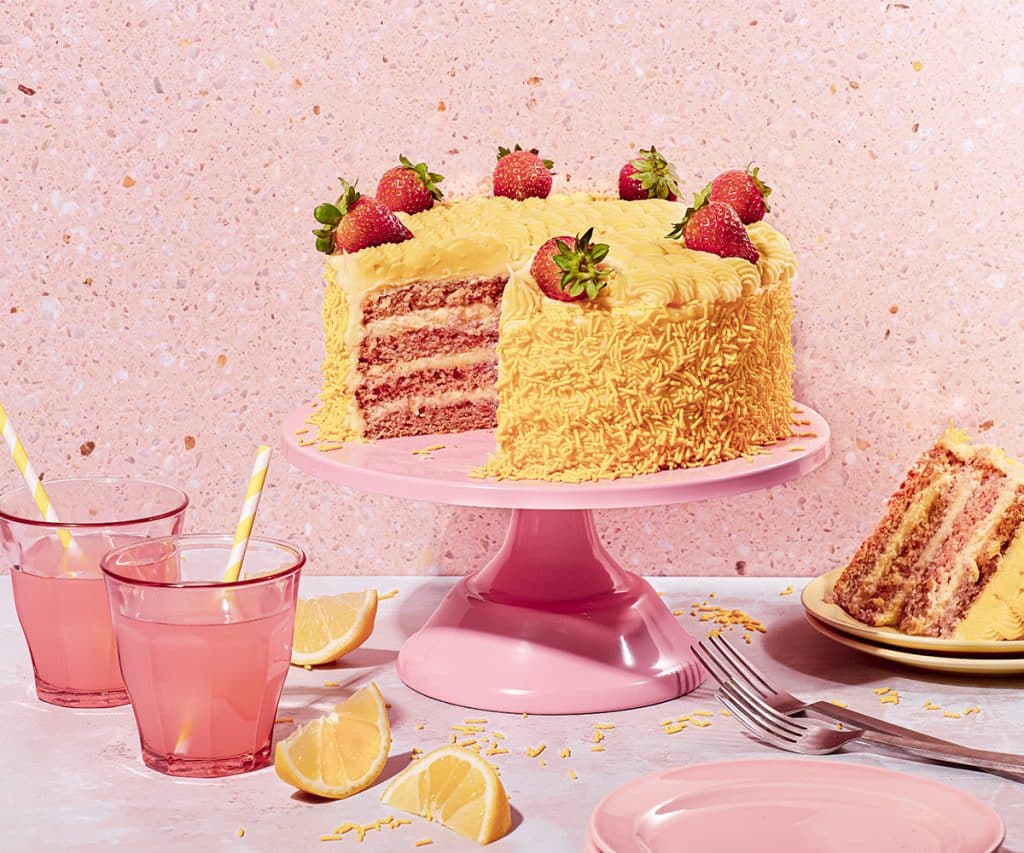 strawberry-lemonade-lovelight-cake